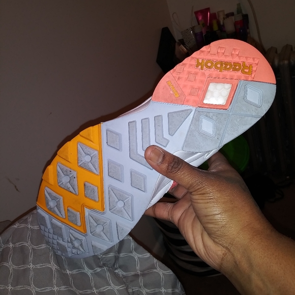 Shoes - Picture 2 of 5